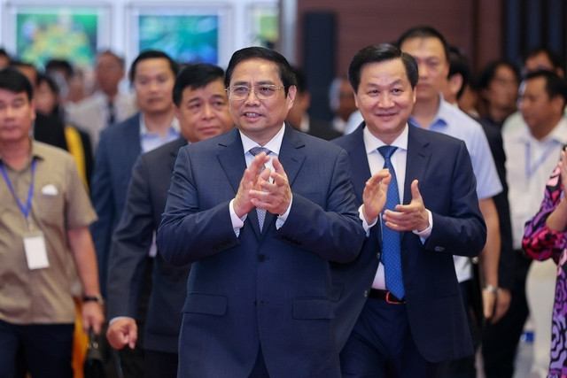 Thủ tướng Phạm Minh Chính, Phó Thủ tướng Lê Minh Khái cùng các đại biểu dự Hội nghị về phát triển vùng Đông Nam Bộ và xúc tiến đầu tư vùng - Ảnh: VGP/Nhật Bắc Thủ tướng Phạm Minh Chính, Phó Thủ tướng Lê Minh Khái cùng các đại biểu dự Hội nghị về phát triển vùng Đông Nam Bộ và xúc tiến đầu tư vùng - Ảnh: VGP/Nhật Bắc