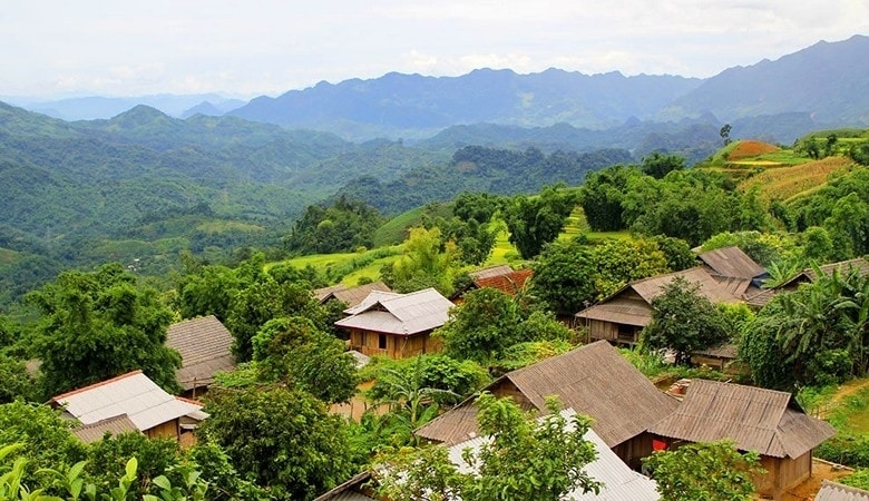 Một góc bản vùng cao huyện Vân Hồ hôm nay