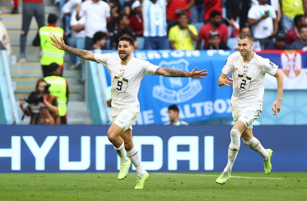Mitrovic tỏa sáng với pha ghi bàn đẹp mắt (Ảnh Internet) Mitrovic tỏa sáng với pha ghi bàn đẹp mắt (Ảnh Internet)
