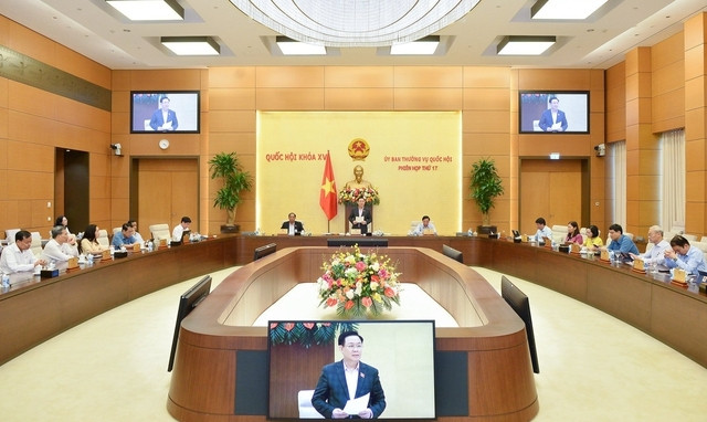 Ủy ban Thường vụ Quốc hội họp phiên thứ 17 chiều 28/11 - Ảnh: VGP/LS
