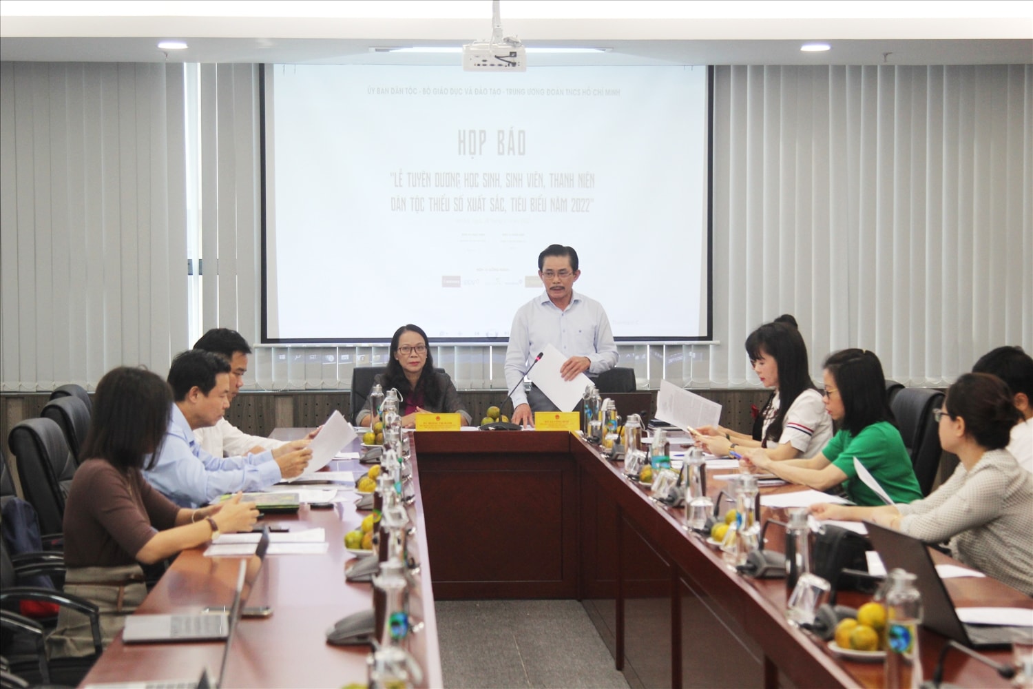 Ông Lê Công Bình, Tổng Biên tập Báo Dân tộc và Phát triển phát biểu tại Họp báo