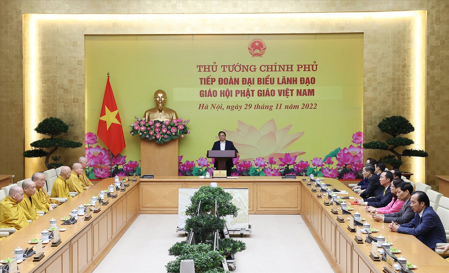 Thủ tướng nhấn mạnh, Giáo hội đã làm được nhiều việc ích đời, lợi đạo, thực hiện tinh thần nhập thế của Phật giáo Việt Nam - Ảnh: VGP/Nhật Bắc