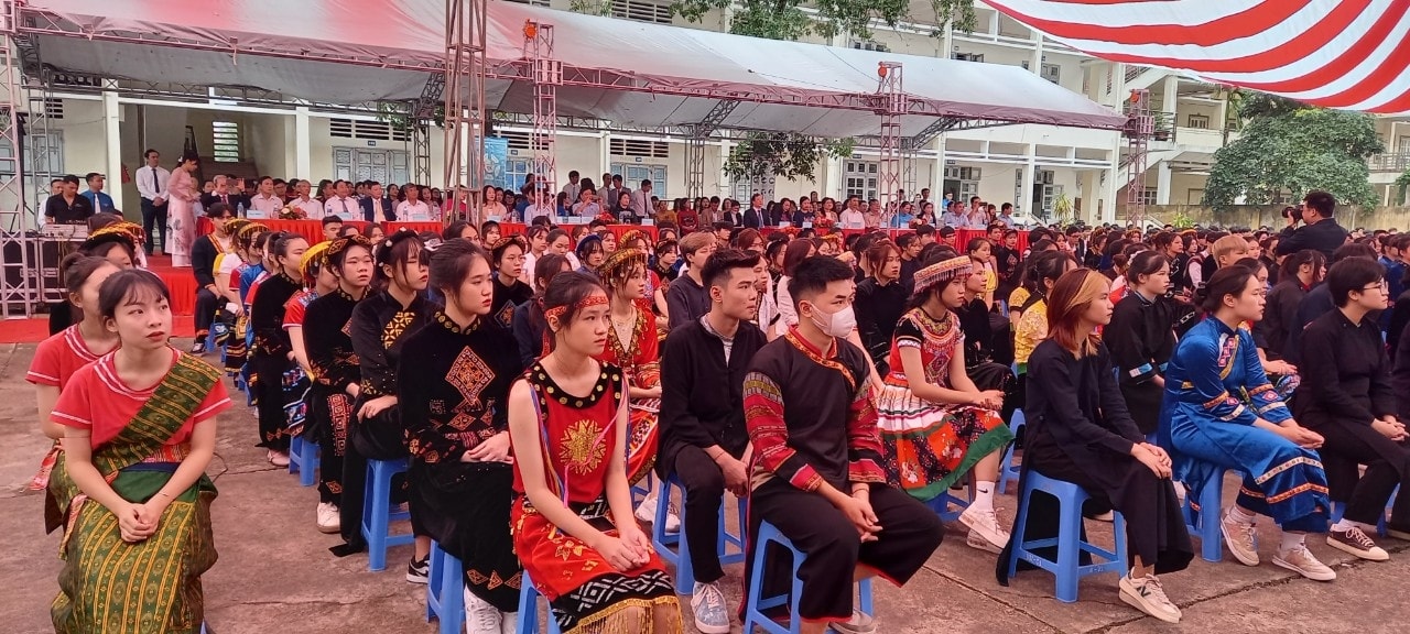Đảng và Nhà nước có nhiều chính sách hỗ trợ phát triển giáo dục dân tộc