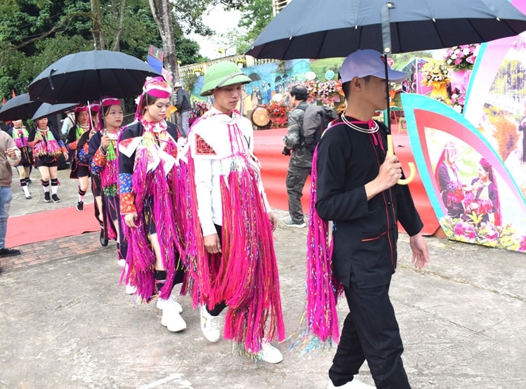 Lễ hội tái hiện đám cưới người Dao Lễ hội tái hiện đám cưới người Dao