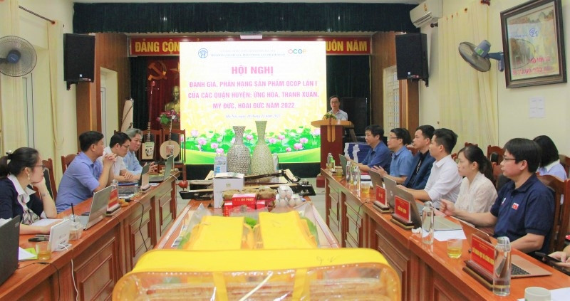Hội đồng đánh giá, xếp loại các sản phẩm OCOP Hà Nội lần thứ nhất năm 2022.