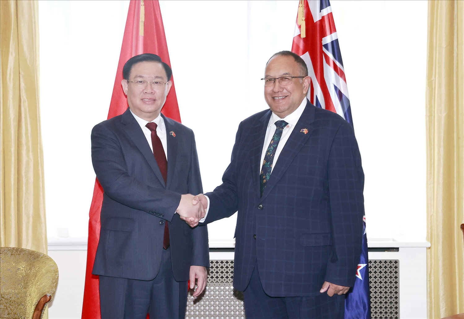 Chủ tịch Quốc hội Vương Đình Huệ và Chủ tịch Quốc hội New Zealand Adrian Rurawhe