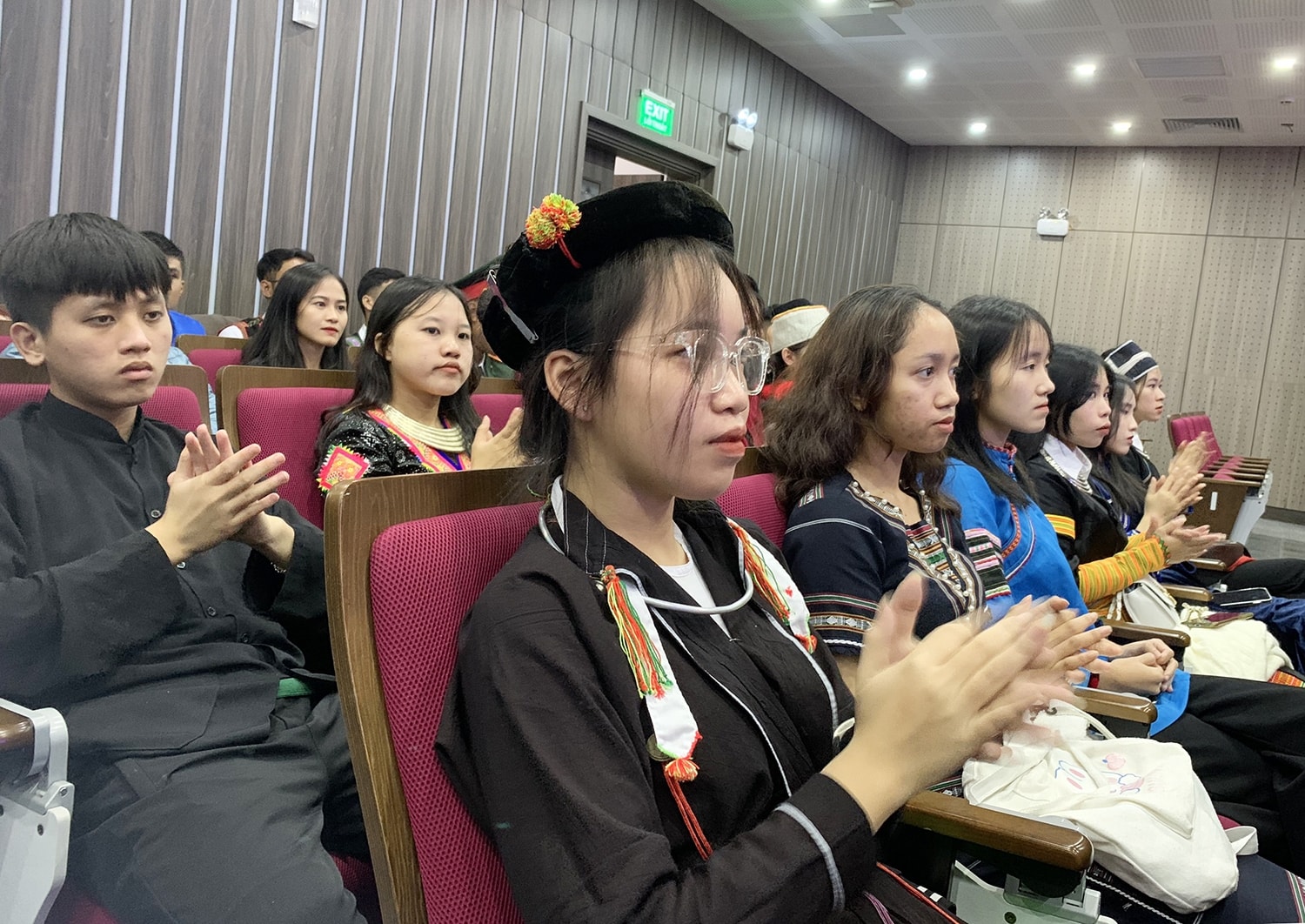 Bộ trưởng, Chủ nhiệm UBDT Hầu A Lềnh gặp mặt Đoàn học sinh, sinh viên, thanh niên DTTS xuất sắc, tiêu biểu năm 2022 10