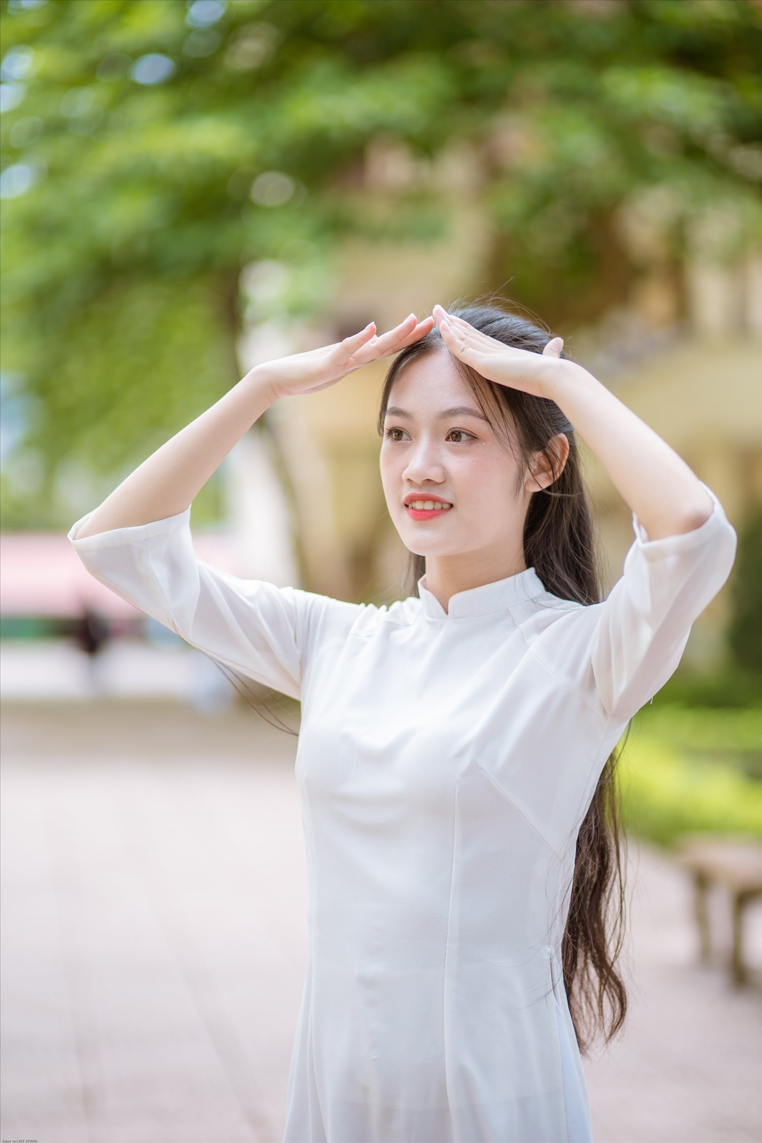 Cao Thùy Linh Son đến từ trường THPT Cẩm Thủy 1 (Thanh Hóa), hiện đang là sinh viên năm Nhất của Đại học Sư phạm Hà Nội 1 cũng là một  gương mặt sinh viên DTTS xuất sắc, tiêu biểu năm 2022