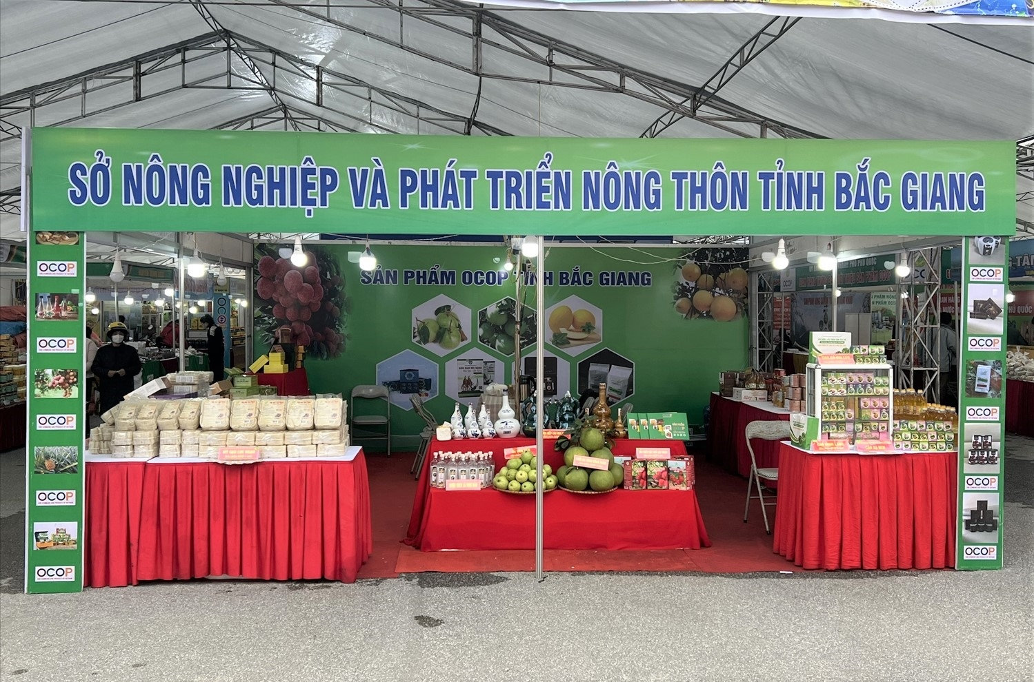 Gian hàng trưng bày giới thiệu sản phẩm OCOP của Sở Nông nghiệp & PTNT tỉnh Bắc Giang