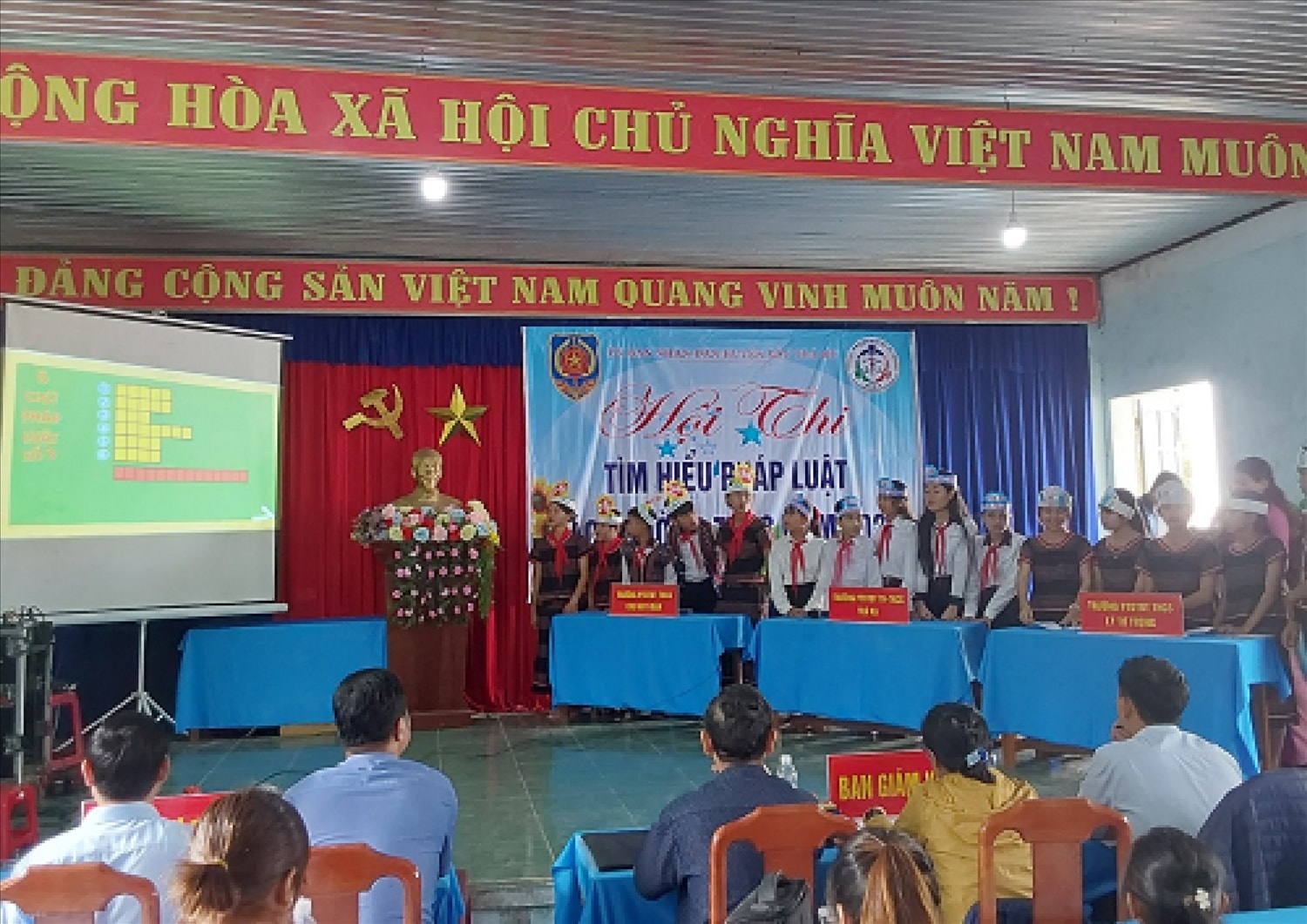 (CĐ Hoàng Thanh): Quảng Ngãi: Đẩy mạnh phổ biến giáo dục pháp luật cho đồng bào DTTS 2