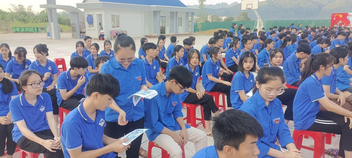 Chương trình phổ biến giáo dục, tuyên truyền về giới tính tại Trường THPTDTNT tỉnh Cao Bằng năm 2022 Nâng cao tuyên truyền phổ biến giáo dục PL, tìm hiểu về giới tính tại Trường THPTDTNT tỉnh Cao Bằng năm 2022