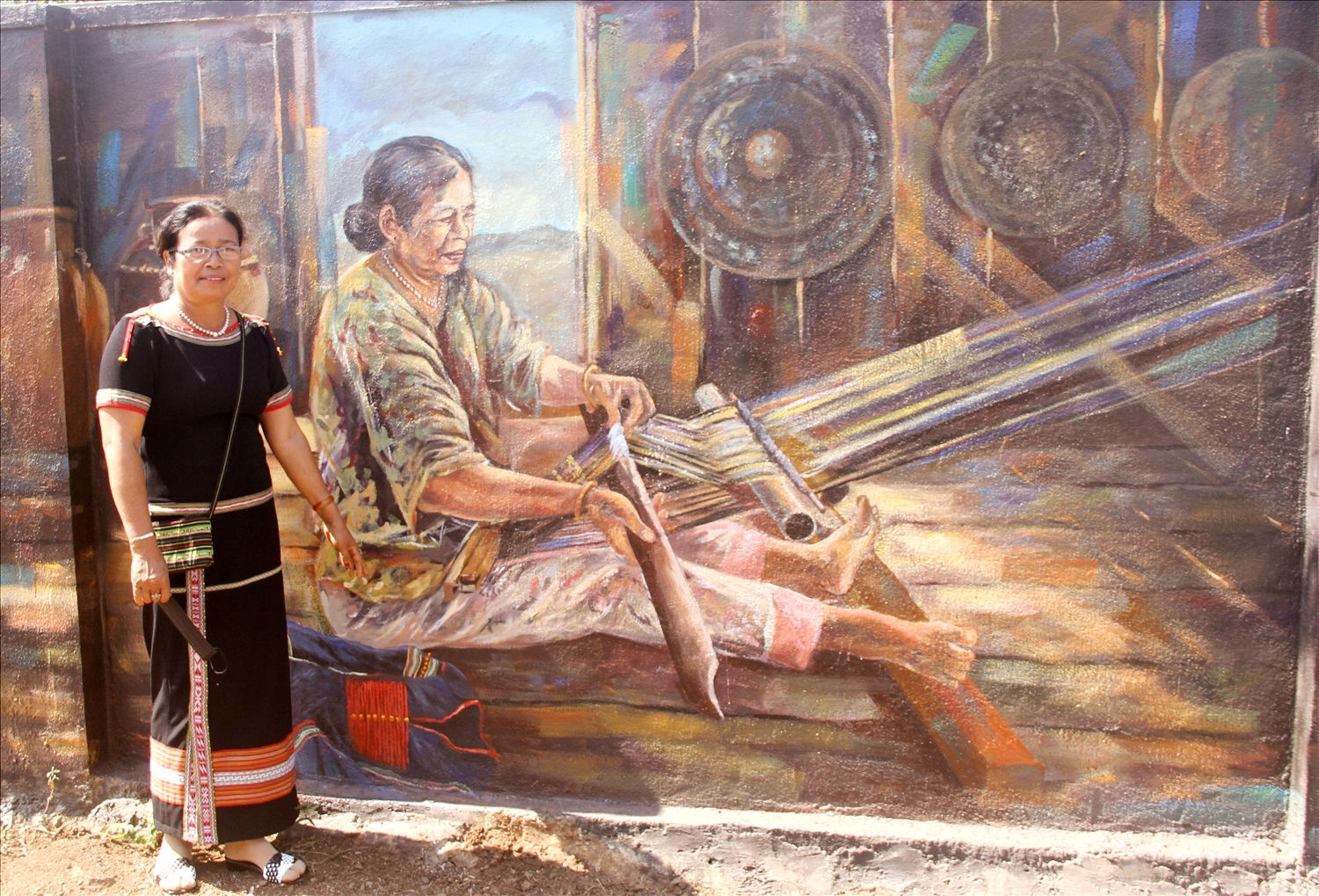 Người khôi phục văn hóa, tiên phong làm du lịch cộng đồng buôn Tơng Jú 1