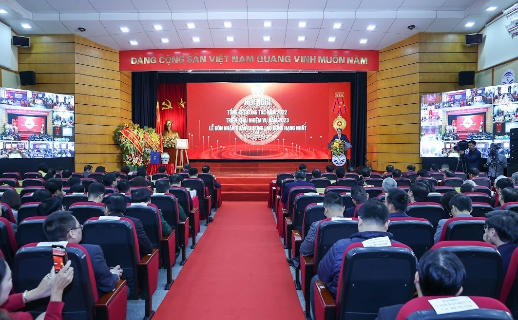 Nhấn mạnh tinh thần của năm 2023 là Nhấn mạnh tinh thần của năm 2023 là