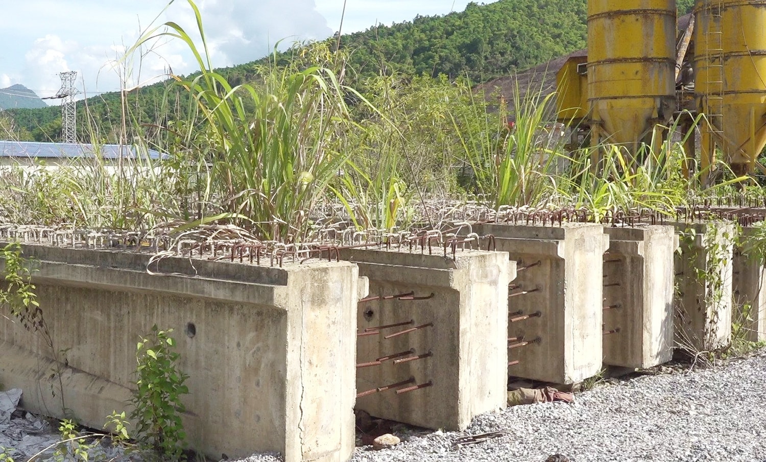 Các hạng mục công trình đã đầu tư của Dự án đã từ lâu, nếu không kịp thời khai thác sẽ xuống cấp, lãng phí rất lớn