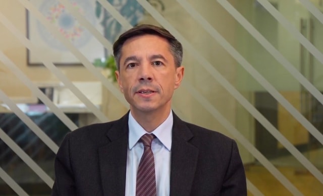 Ông Andrea Coppola, chuyên gia Kinh tế trưởng WB tại Việt Nam, phát biểu trực tuyến tại Diễn đàn Kinh tế Việt Nam lần thứ 5.