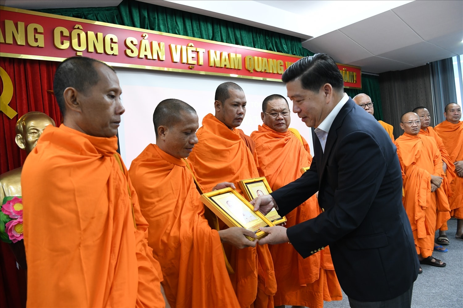 Ủy ban Dân tộc gặp mặt Đoàn đại biểu Người có uy tín trong đồng bào DTTS tỉnh Sóc Trăng 2