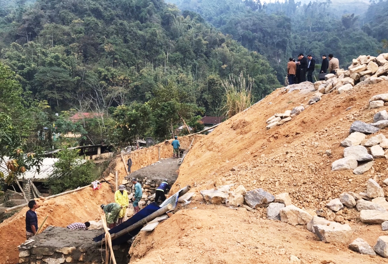 Đoàn công tác khảo sát, kiểm tra, đánh giá việc thực hiện các Chương trình MTQG tại xã Mường Men, huyện Vân Hồ Đoàn công tác khảo sát, kiểm tra, đánh giá việc thực hiện các Chương trình MTQG tại xã Mường Men, huyện Vân Hồ