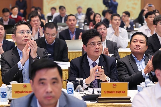 Thủ tướng chủ trì Hội nghị của Ủy ban Quốc gia về chuyển đổi số - Ảnh 4. Thủ tướng chủ trì Hội nghị của Ủy ban Quốc gia về chuyển đổi số - Ảnh 4.