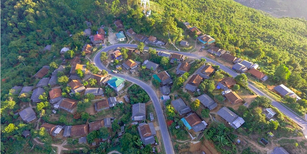 Xây dựng kết cấu hạ tầng đồng bộ, đảm bảo an sinh xã hội tạo tiền đề để huyện Kỳ Sơn phát triển kinh tế nhanh và bền vững Xây dựng kết cấu hạ tầng đồng bộ, đảm bảo an sinh xã hội tạo tiền đề để huyện Kỳ Sơn phát triển kinh tế nhanh và bền vững
