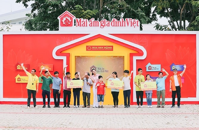 “Mái ấm gia đình Việt” là mái nhà chung - nơi gặp gỡ, gắn kết những trái tim kiên cường chưa bao giờ chùn bước trước khó khăn, nghịch cảnh 