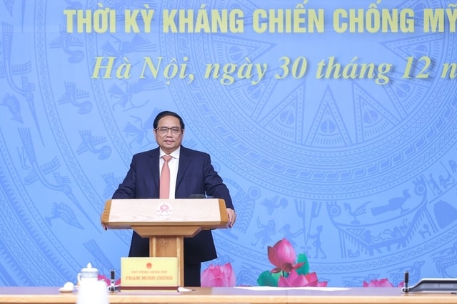Thủ tướng nhấn mạnh, trong cuộc đấu tranh phòng, chống gián điệp biệt kích và chống chiến tranh phá hoại của địch, nhiều tấm gương dũng cảm chiến đấu, chấp nhận hy sinh của cán bộ, chiến sĩ CAND đã trở thành biểu tượng cao đẹp của chủ nghĩa anh hùng cách mạng - Ảnh: VGP/Nhật Bắc
