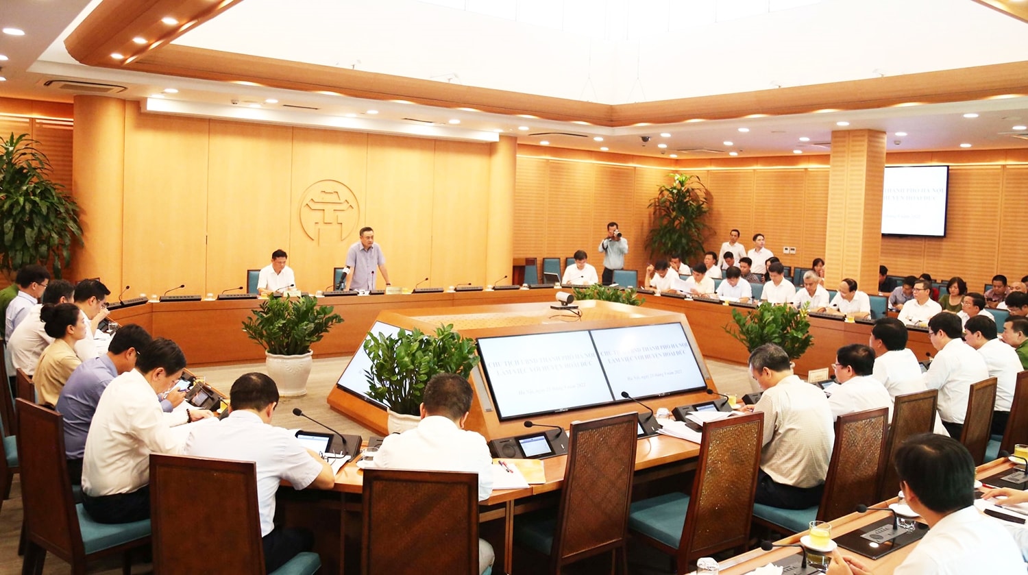 TP. Hà Nội đã triển khai Đề án phân cấp quản lý nhà nước, ủy quyền trên địa bàn TP. Hà Nội và Nghị quyết về phân cấp quản lý nhà nước một số lĩnh vực kinh tế - xã hội trên địa bàn TP. Hà Nội đã triển khai Đề án phân cấp quản lý nhà nước, ủy quyền trên địa bàn TP. Hà Nội và Nghị quyết về phân cấp quản lý nhà nước một số lĩnh vực kinh tế - xã hội trên địa bàn