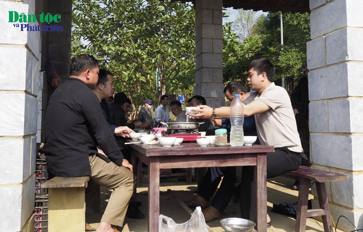 Du khách được trải nghiệm nhiều món ăn thú vị của đồng bào các DTTS Du khách được trải nghiệm nhiều món ăn thú vị của đồng bào các DTTS