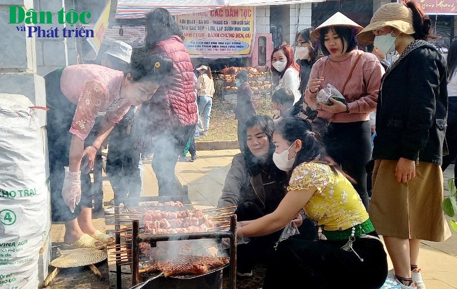 Nhiều món ẩm thực hấp dẫn du khách Nhiều món ẩm thực hấp dẫn du khách