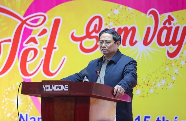 Thủ tướng vui mừng cho biết năm 2022, mặc dù phải đối mặt với rất nhiều khó khăn, chức vụ, nhưng chúng ta đã đạt được nhiều kết quả tích cực, toàn diện trên hầu hết các lĩnh vực. Trong những thành công chung đó có sự đóng góp tích cực của các cấp ủy đảng, chính quyền, doanh nghiệp, dân vận, người lao động tỉnh Nam Định- Ảnh: VGP/Nhật Bắc Thủ tướng vui mừng cho biết năm 2022, mặc dù phải đối mặt với rất nhiều khó khăn, chức vụ, nhưng chúng ta đã đạt được nhiều kết quả tích cực, toàn diện trên hầu hết các lĩnh vực. Trong những thành công chung đó có sự đóng góp tích cực của các cấp ủy đảng, chính quyền, doanh nghiệp, dân vận, người lao động tỉnh Nam Định- Ảnh: VGP/Nhật Bắc