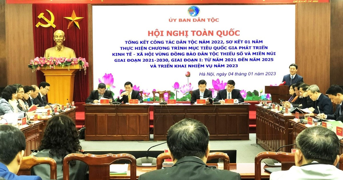 Bộ trưởng, Chủ nhiệm Ủy ban Dân tộc Hầu A Lềnh chủ trì Hội nghị toàn quốc tổng kết công tác dân tộc năm 2022,  sơ kết 1 năm thực hiện Chương trình MTQG DTTS và miền núi giai đoạn 2021 - 2030.