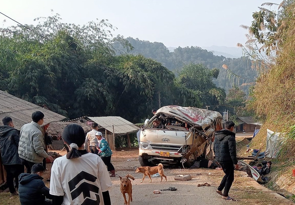 Hiện trường vụ tai nạn thương tâm. (Ảnh: A Sềnh) 