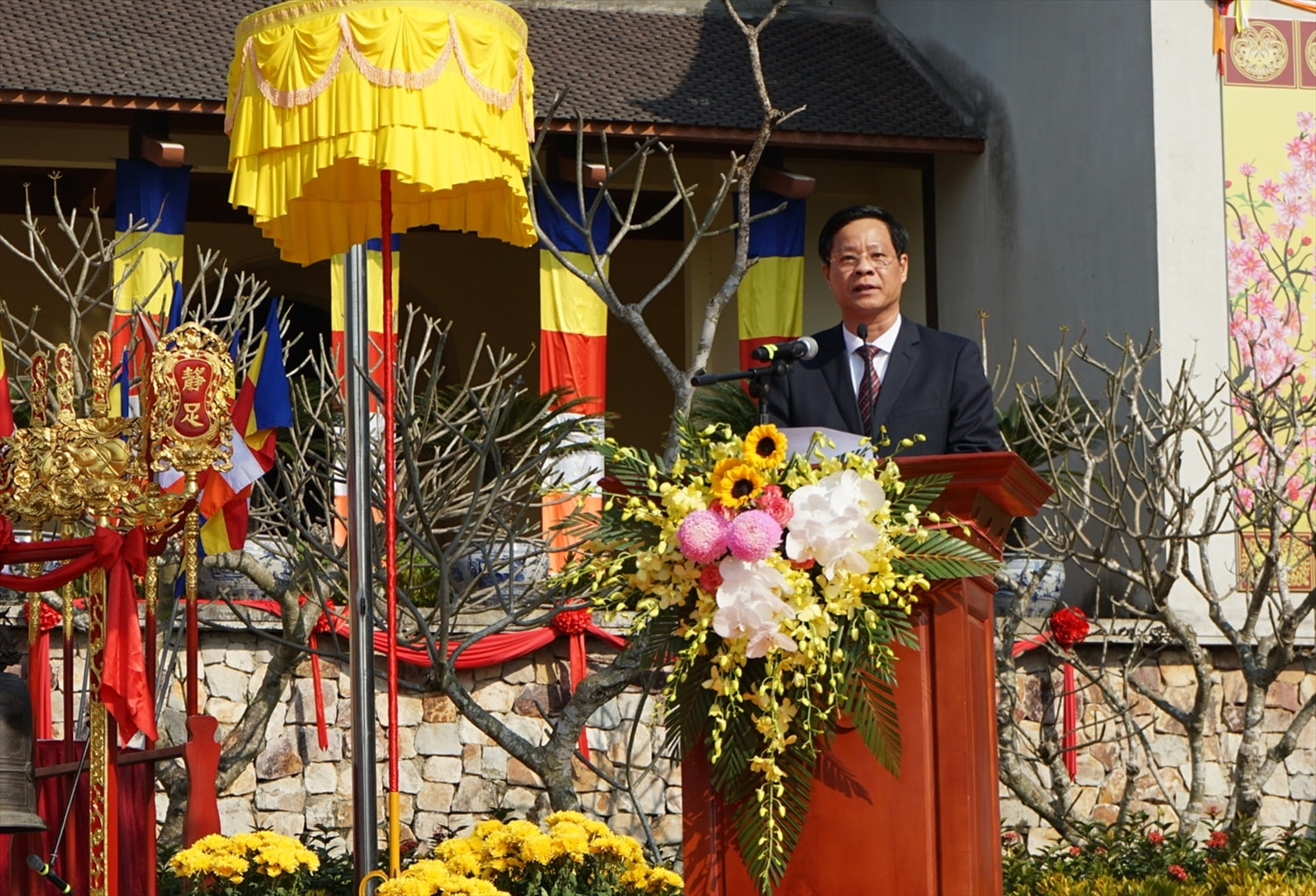 Ông Phạm Tuấn Đạt - Chủ tịch UBND Tp. Uông Bí phát biểu tại Lễ Khai hội Xuân Yên Tử 2023 Ông Phạm Tuấn Đạt - Chủ tịch UBND Tp. Uông Bí phát biểu tại Lễ Khai hội Xuân Yên Tử 2023