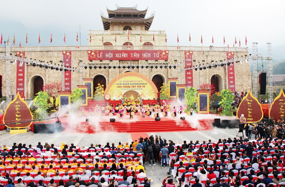 Nhiều tiết mục văn nghệ đặc sắc tại Lễ khai hội Xuân Tây Yên Tử và Khai mạc Tuần Văn hóa - Du lịch 