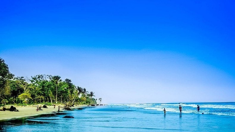Bãi biển Kuakata của Bangladesh là nơi ngắm cả bình minh và hoàng hôn trên vịnh Bengal. (Ảnh: Tripadvisor) Bãi biển Kuakata của Bangladesh là nơi ngắm cả bình minh và hoàng hôn trên vịnh Bengal. (Ảnh: Tripadvisor)