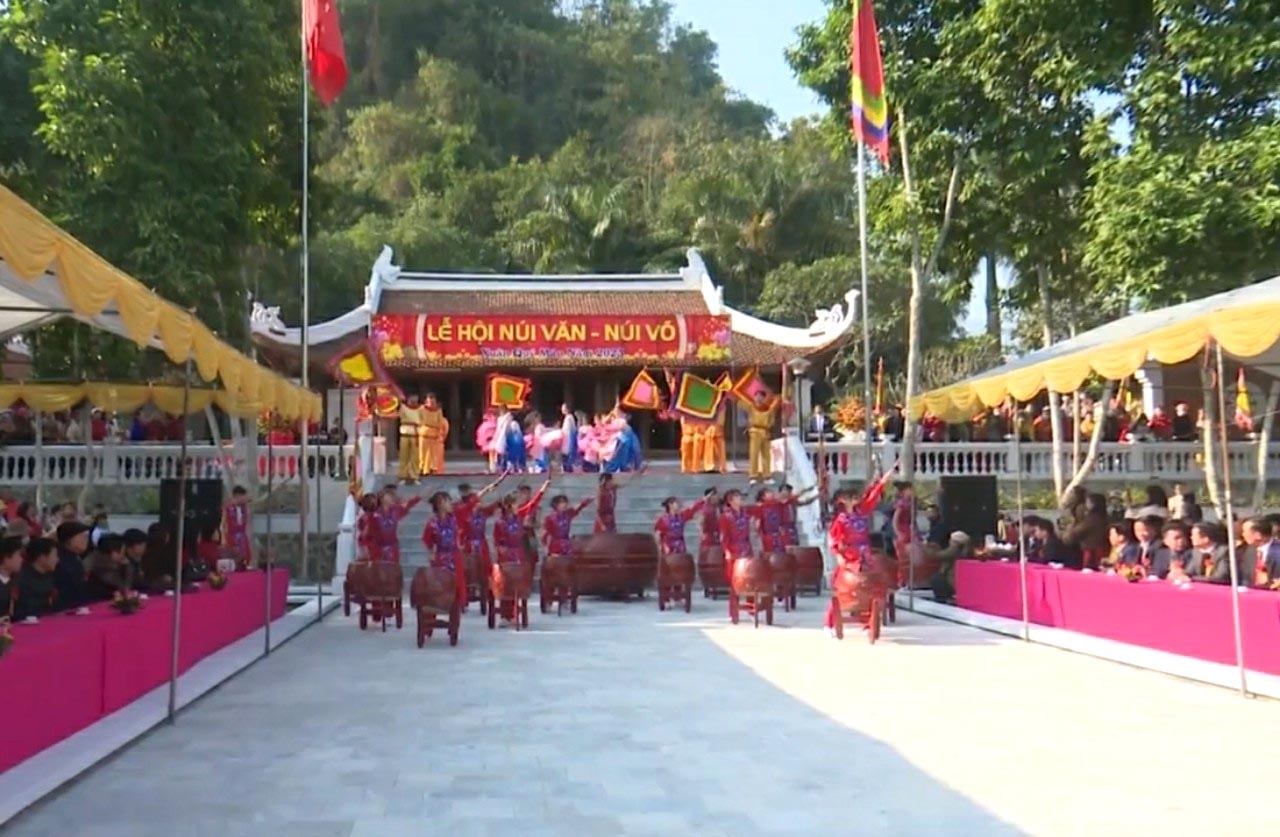 Lễ hội Núi Văn - Núi Võ đã trở thành Di sản văn hóa phi vật thể Quốc gia Lễ hội Núi Văn - Núi Võ đã trở thành Di sản văn hóa phi vật thể Quốc gia
