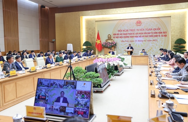TỔNG THUẬT: Thủ tướng chủ trì Hội nghị toàn quốc đôn đốc đẩy mạnh giải ngân đầu tư công và thực hiện Chương trình phục hồi, phát triển KTXH - Ảnh 2. TỔNG THUẬT: Thủ tướng chủ trì Hội nghị toàn quốc đôn đốc đẩy mạnh giải ngân đầu tư công và thực hiện Chương trình phục hồi, phát triển KTXH - Ảnh 2.