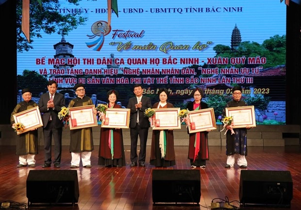 Lãnh đạo tỉnh Bắc Ninh trao Bằng công nhận danh hiệu Lãnh đạo tỉnh Bắc Ninh trao Bằng công nhận danh hiệu