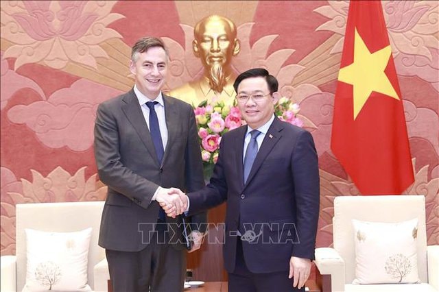 Chủ tịch Quốc hội tiếp Chủ tịch Ủy ban Đối ngoại Nghị viện châu Âu - Ảnh 1. Chủ tịch Quốc hội tiếp Chủ tịch Ủy ban Đối ngoại Nghị viện châu Âu - Ảnh 1.