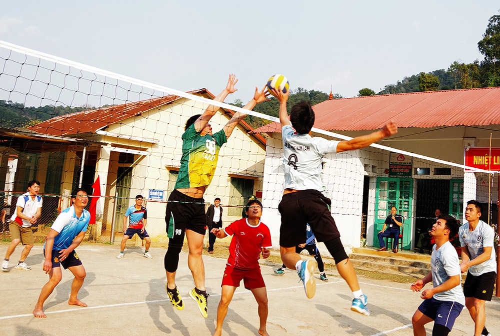 Giao lưu thể thao trong Ngày hội