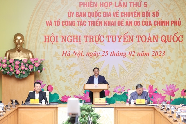 Thủ tướng nhấn mạnh quan điểm, phải có tư duy đi trước, đón đầu, đi trước-về trước, phát triển đột phá về công nghệ hiện đại, nhân lực chất lượng cao và quản trị tiên tiến - Ảnh: VGP/Nhật Bắc