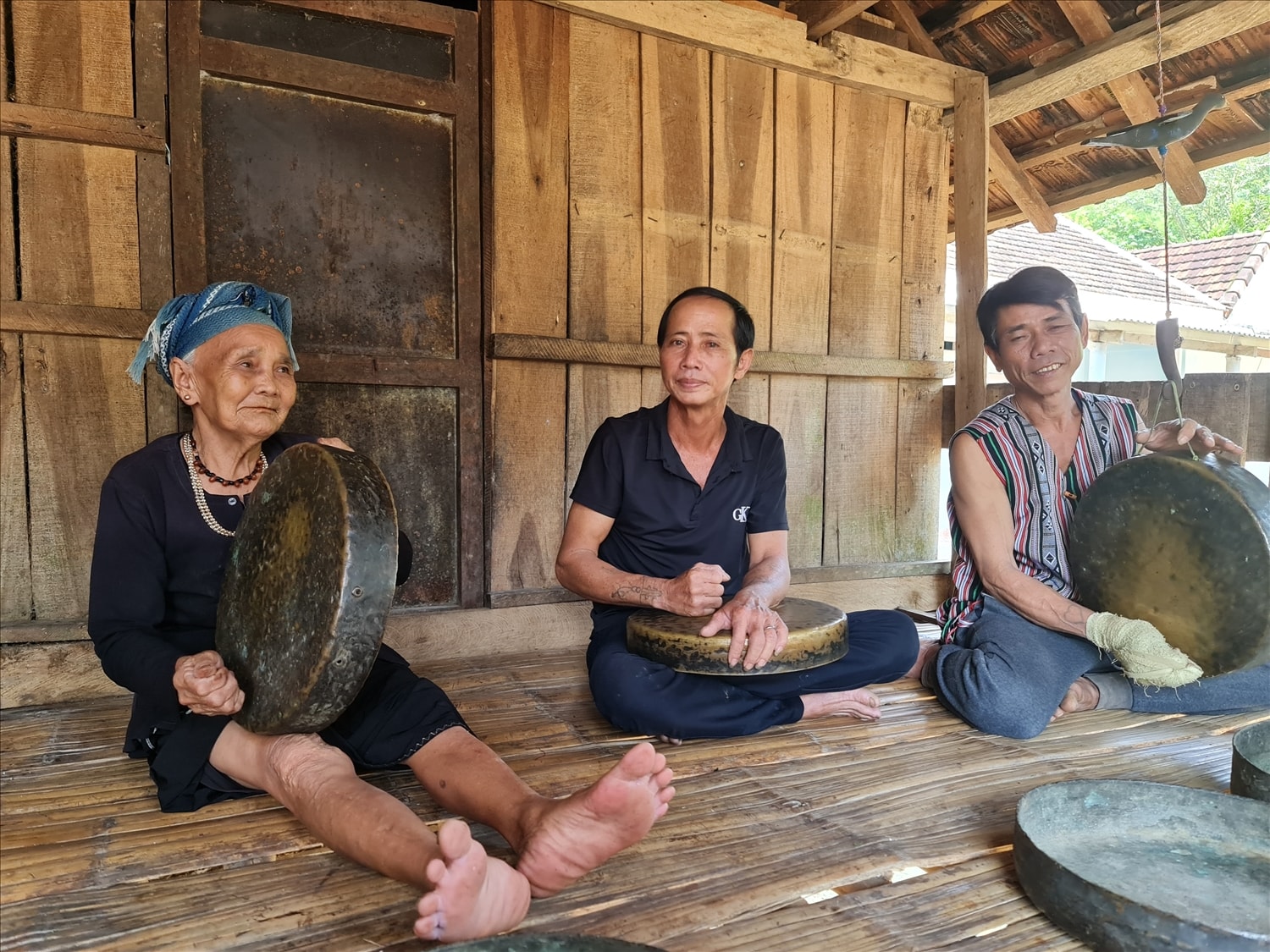 Người Hre ở Quảng Ngãi luôn tự hào về chiêng ba