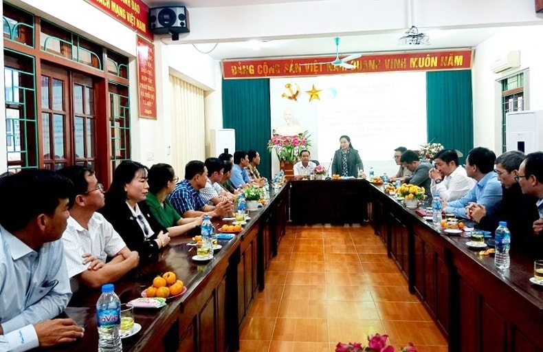 Quang cảnh buổi làm việc