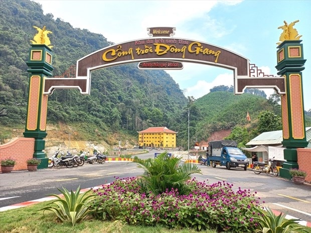 Cổng vào Khu du lịch sinh thái Cổng trời Đông Giang. Ảnh: baoquangnam.vn