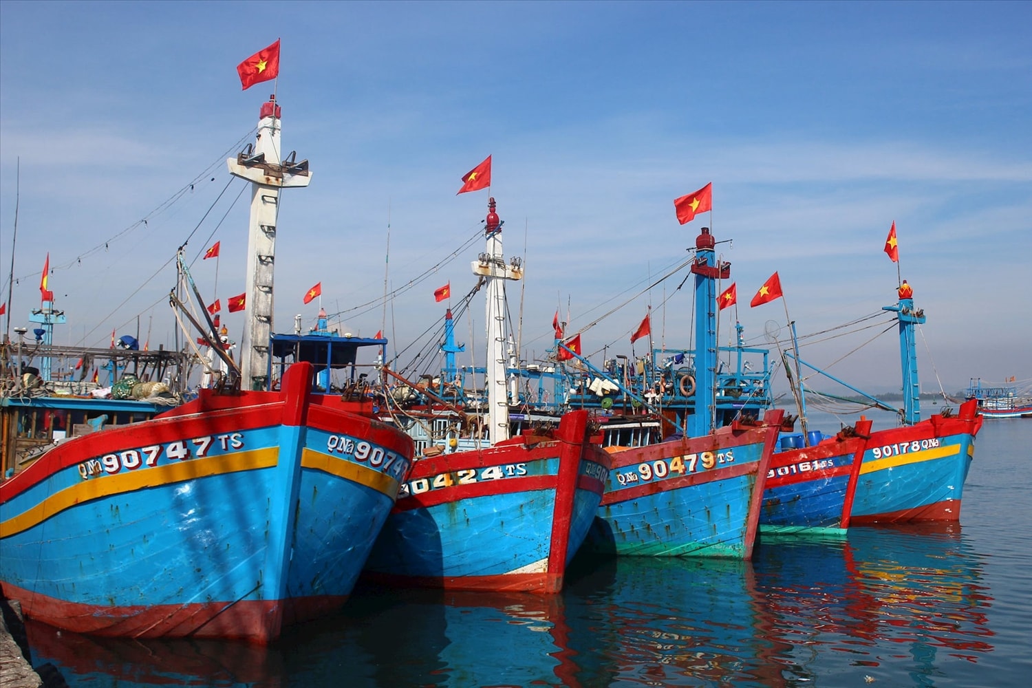 EC nhấn mạnh chỉ cần còn 1 tàu vi phạm vùng biển nước ngoài Việt Nam sẽ không thể gỡ được “thẻ vàng”.