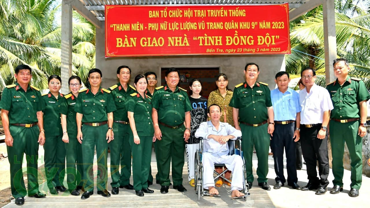 Ban Tổ chứcHội trại bàn giao nhà “Tình đồng đội