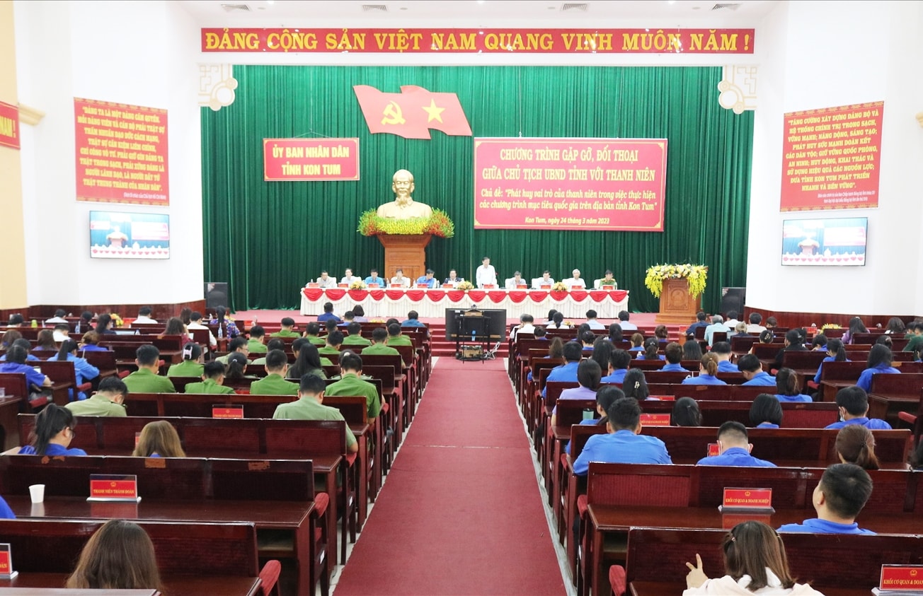 Quang cảnh buổi gặp gỡ, đối thoại với thanh niên
