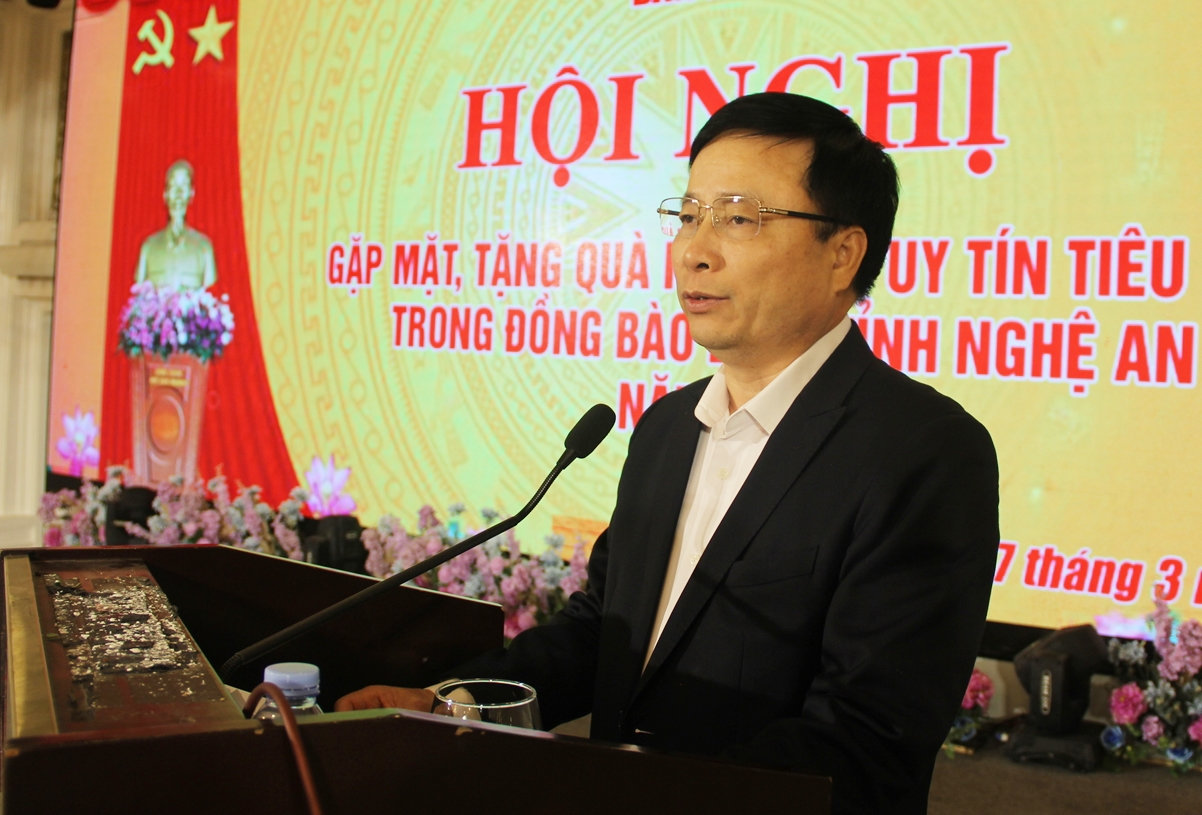 Phó chủ tịch UBND tỉnh Nghệ An Bùi Đình Long phát biểu tại Hội nghị
