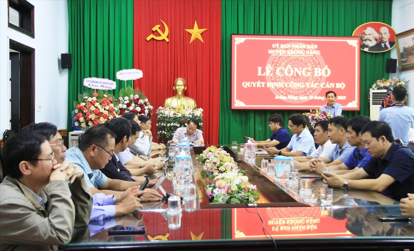 Toàn cảnh Lễ công bố Quyết định công tác cán bộ Toàn cảnh Lễ công bố Quyết định công tác cán bộ