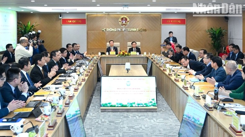 Quang cảnh buổi làm việc tại trụ sở Bộ Thông tin và Truyền thông. (Ảnh: Duy Linh) Quang cảnh buổi làm việc tại trụ sở Bộ Thông tin và Truyền thông. (Ảnh: Duy Linh)