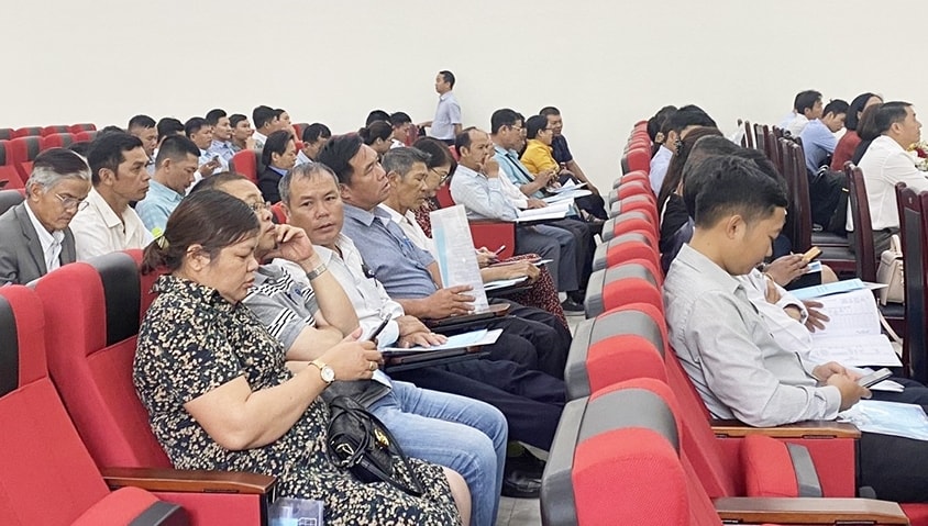 Cán bộ văn hóa thuộc phòng, ban của sở, huyện, thị, thành phố và cấp xã tham dự Hội nghị Cán bộ văn hóa thuộc phòng, ban của sở, huyện, thị, thành phố và cấp xã tham dự Hội nghị